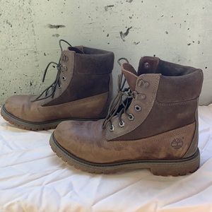 TIMBERLAND Women’s 8.5 brown boot